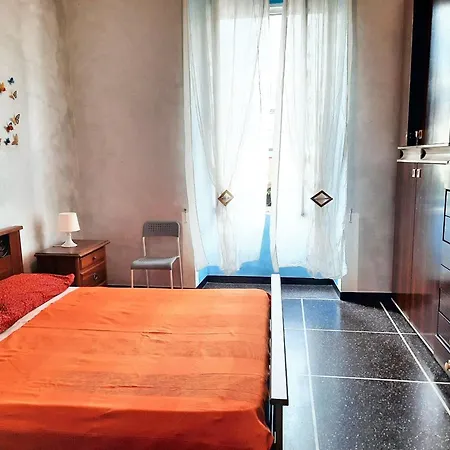 Charming In With Private Parking, 70 Sqm Appartement Gênes